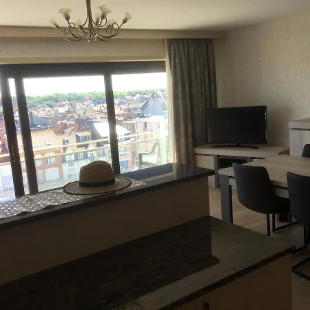 Panoramisch Tussen Zee ,bos En De Duinen Apartmán De Panne